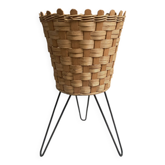 Wicker basket on metal legs 1970s