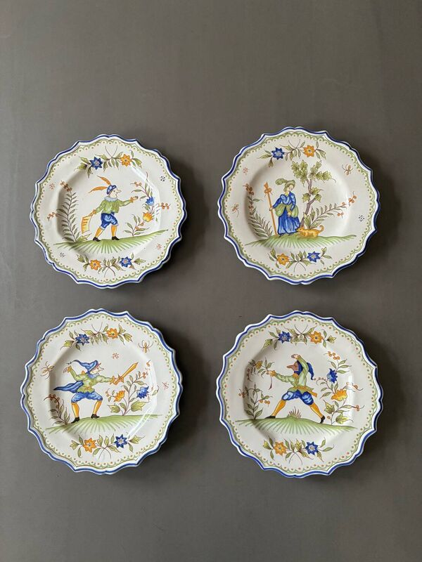 Ensemble d’assiettes Moustiers XVIIIe