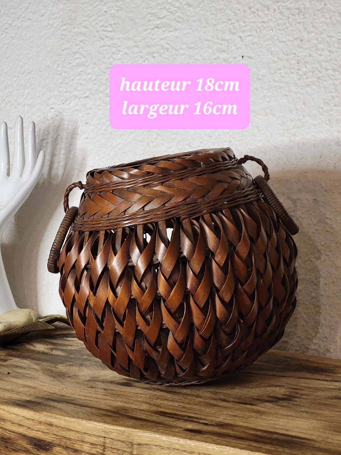 Vintage rattan pot