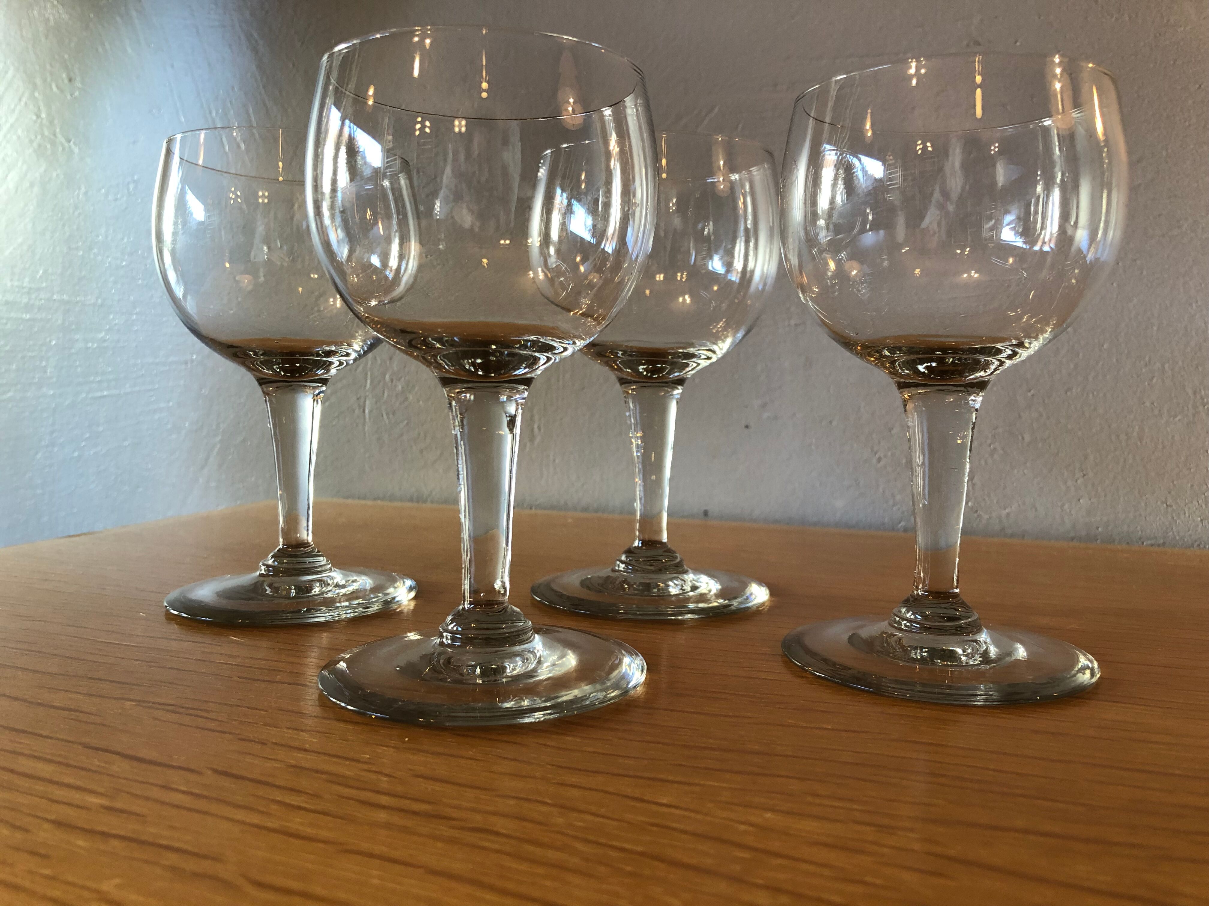 4 wine glasses balloon blown glass