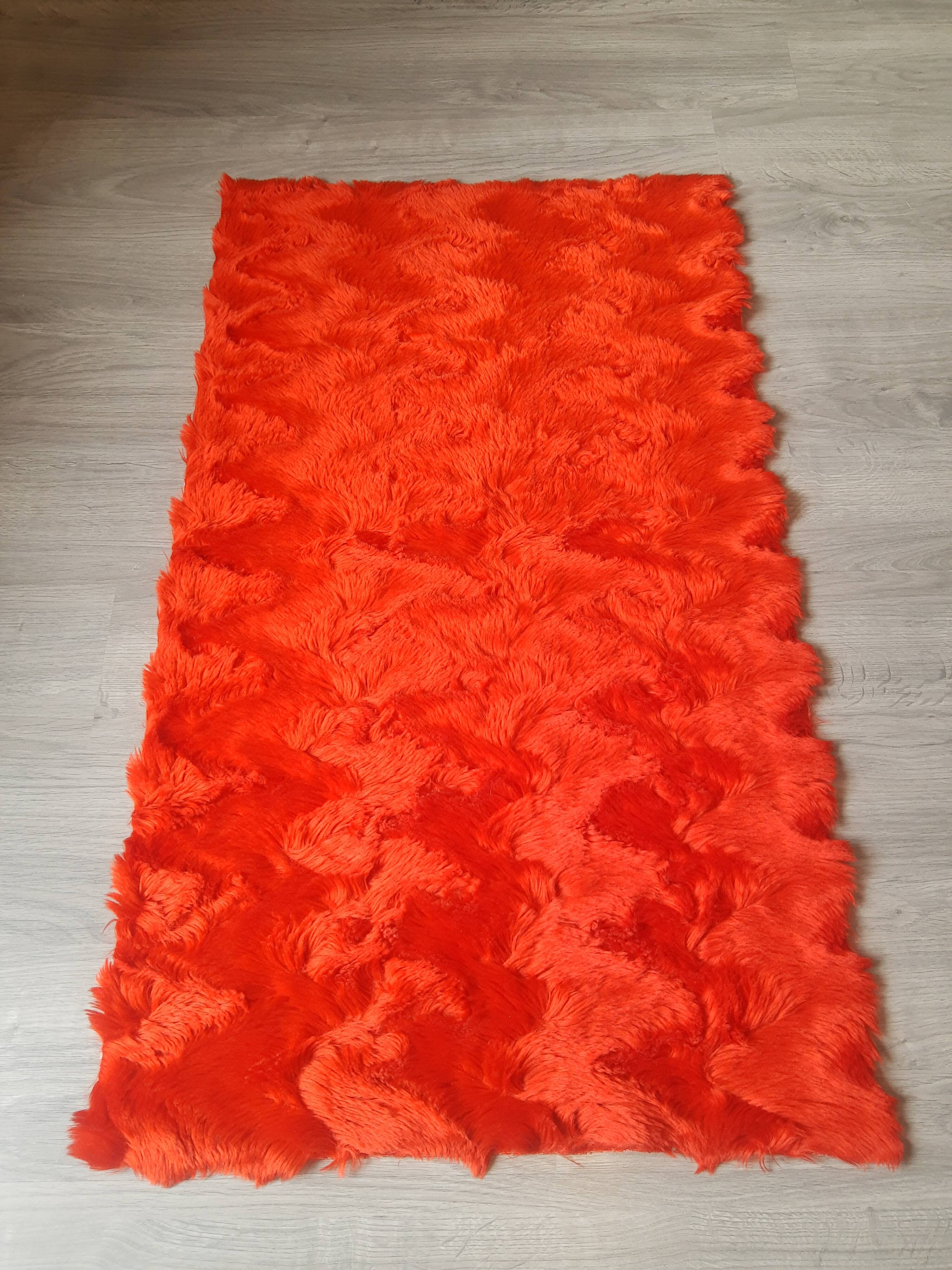 Pelfran rug, red zigzag, vintage 70s