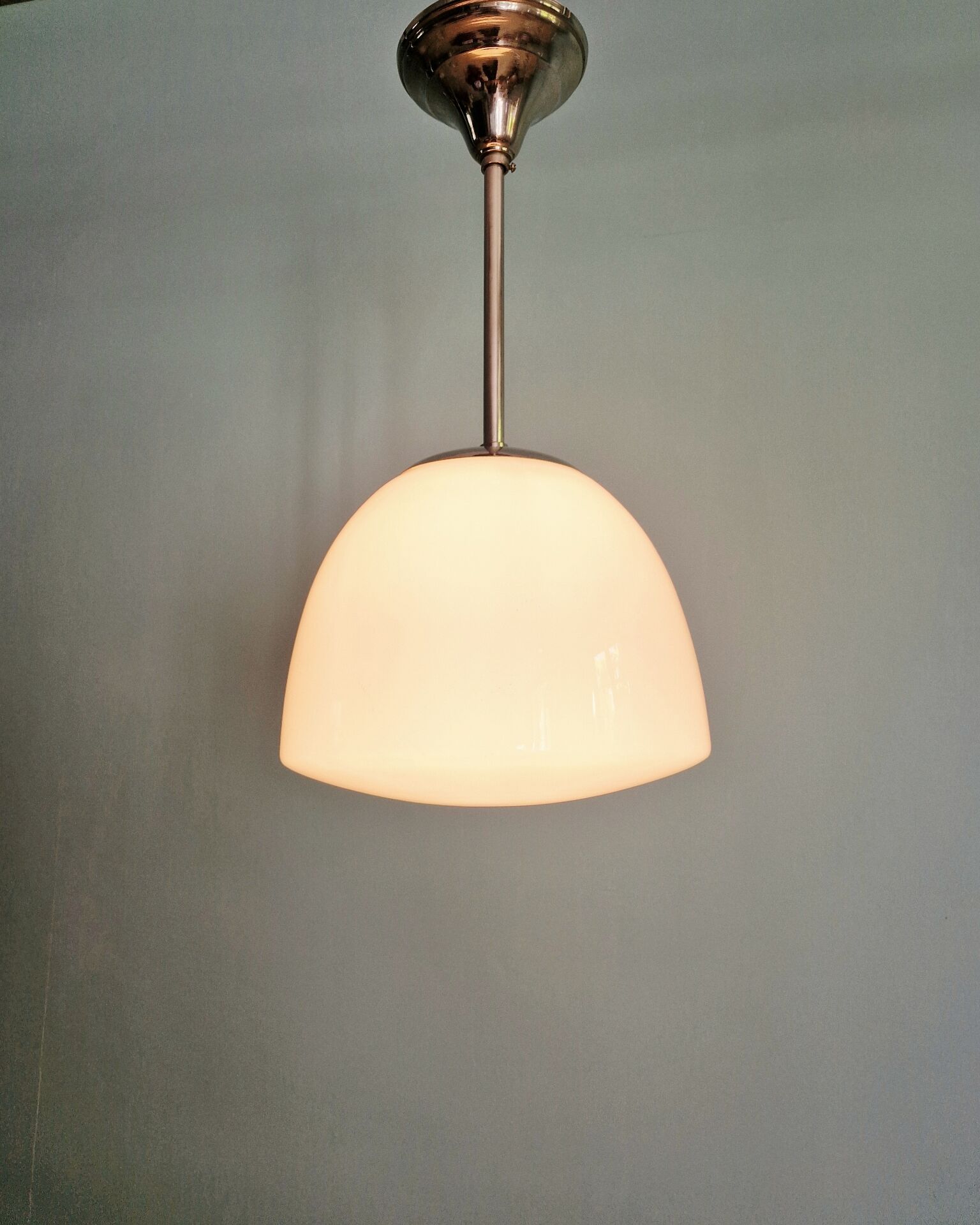 Bauhaus suspension in chrome metal and white opaline, 1930
