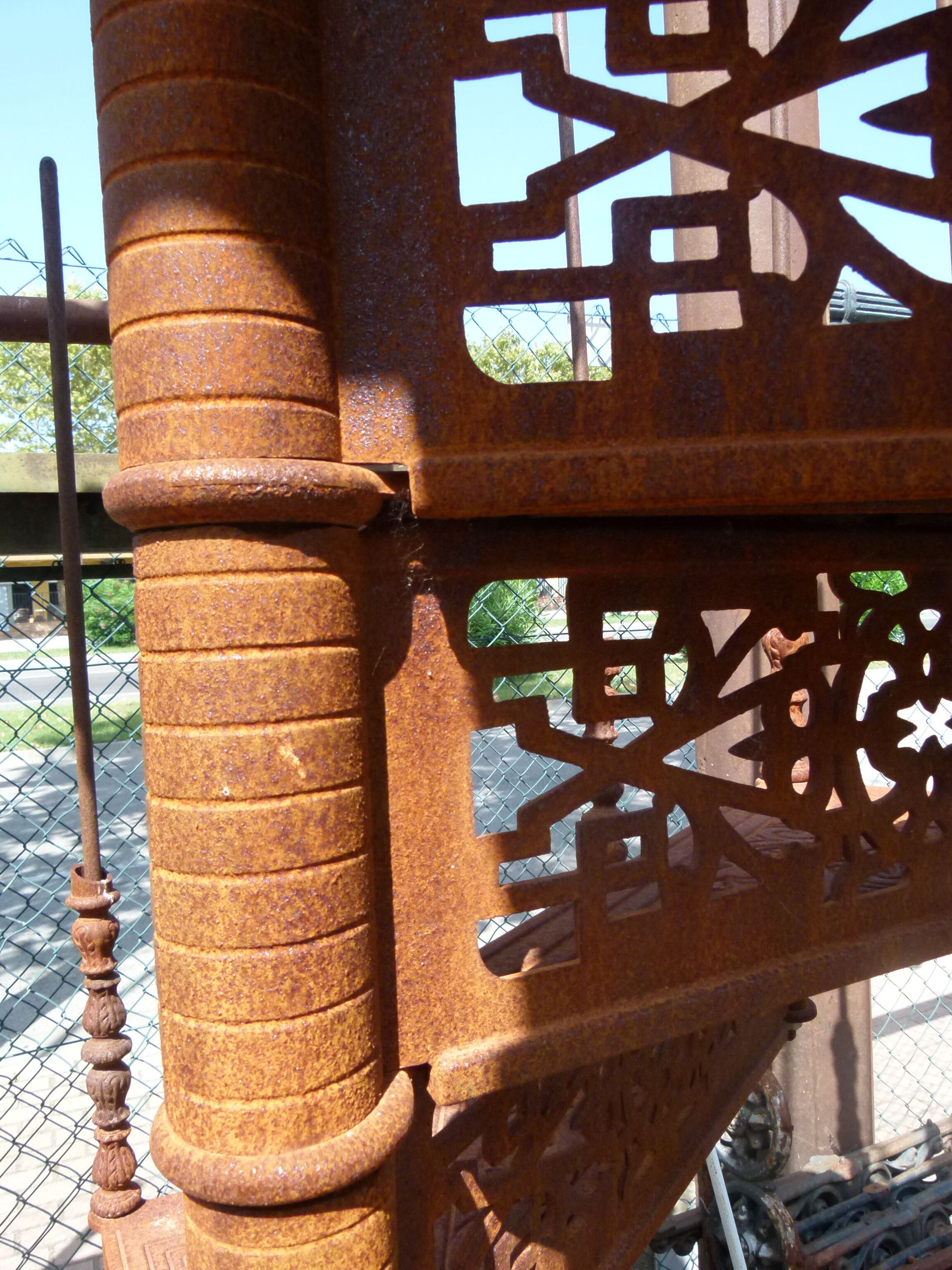 Spiral staircase in cast iron XXth