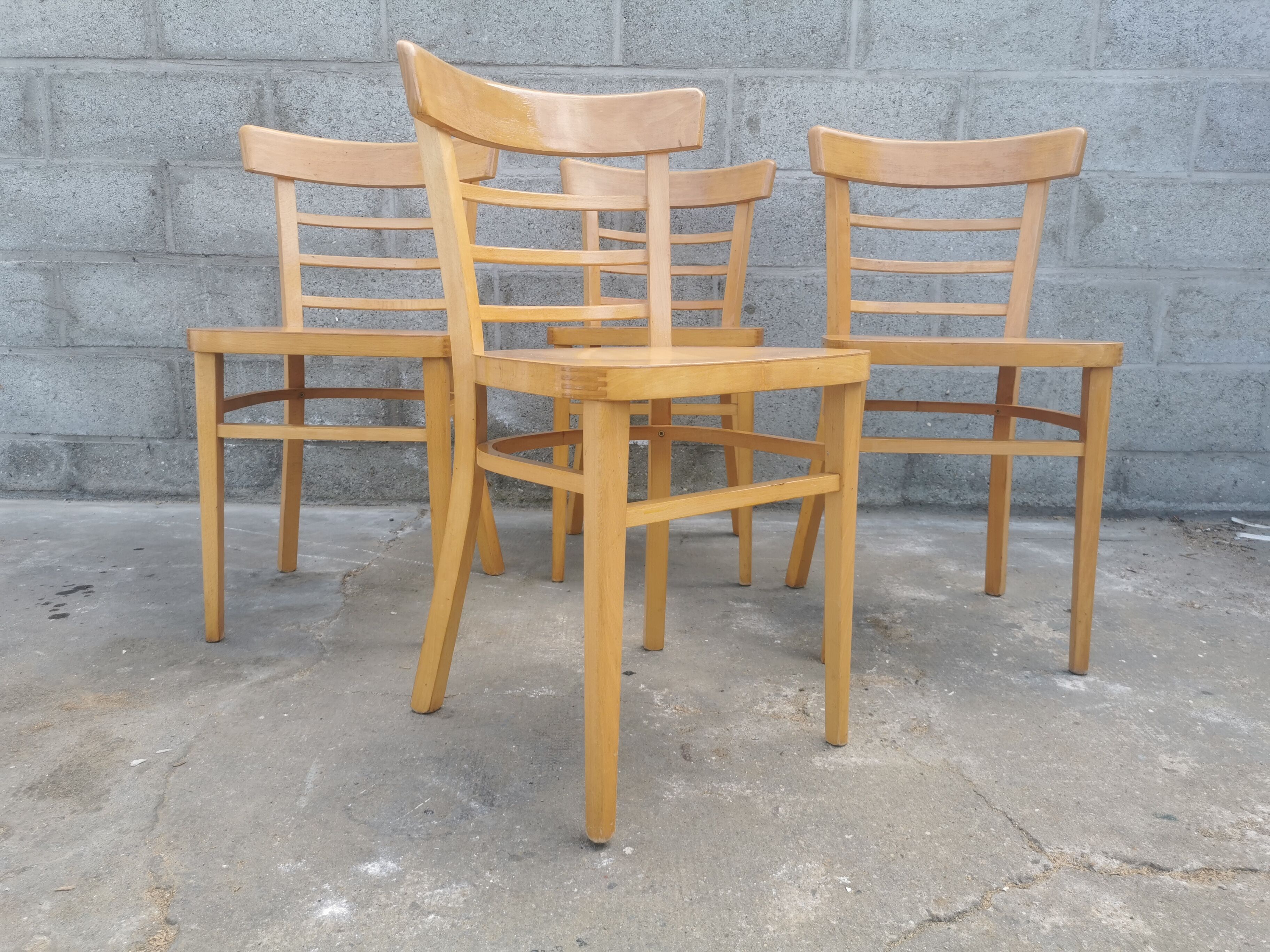 Set de quatre chaises bistrot Baumann
