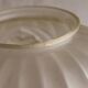 Vase boule en verre art deco aux roses
