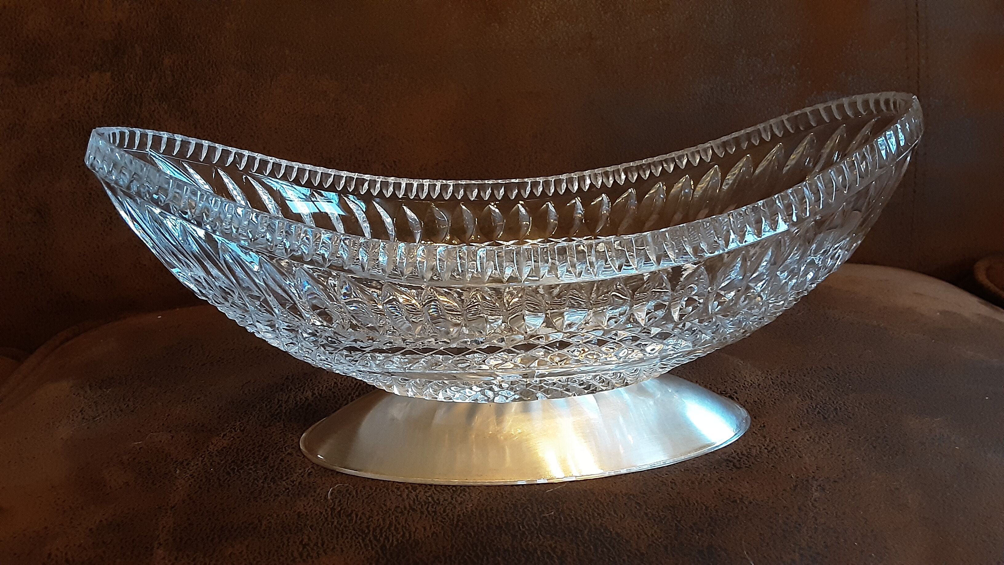 Oval cup on crystal stand