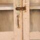 Vitrine en teck birman patine blanche-verte
