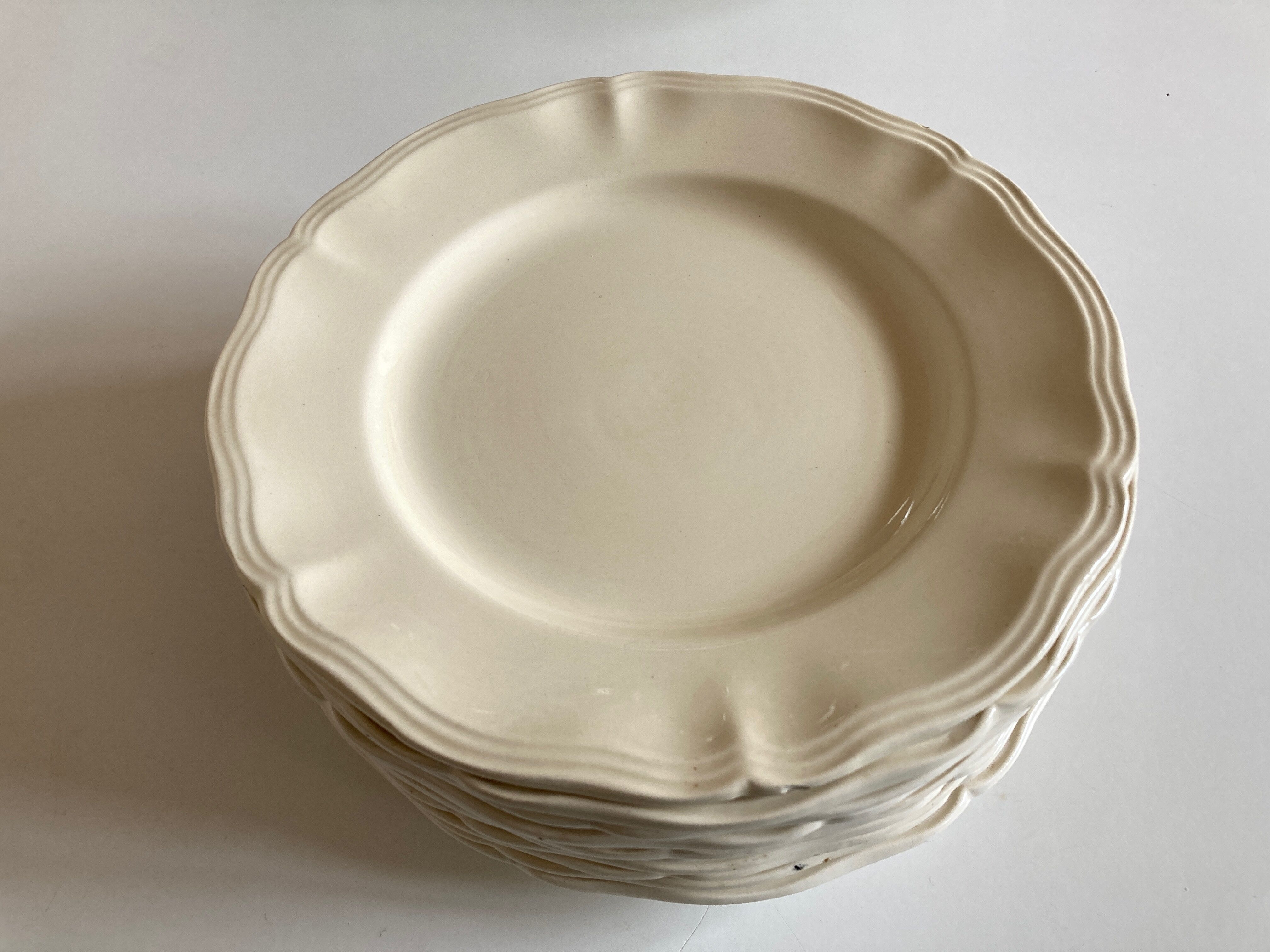 Set of 10 plates ivory of sarreguemines with godrons