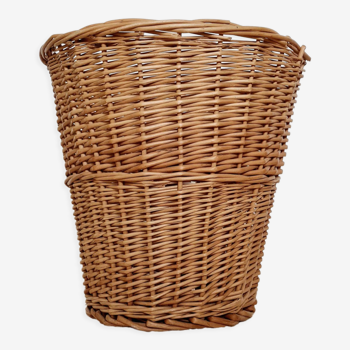 Rattan basket cache pot old