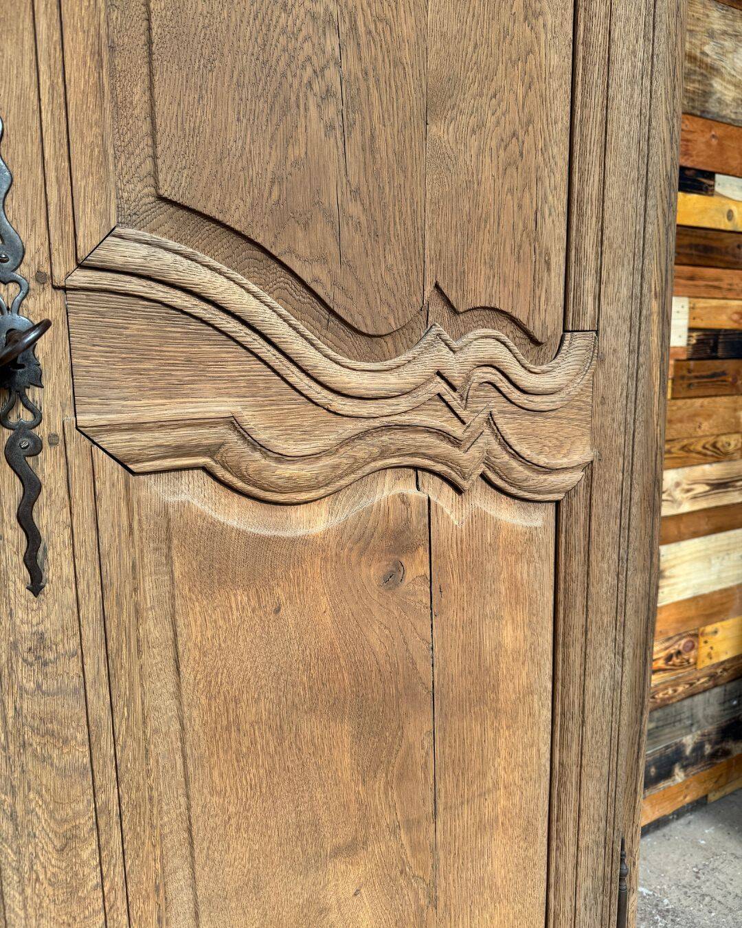 Armoire ancienne aérogommée