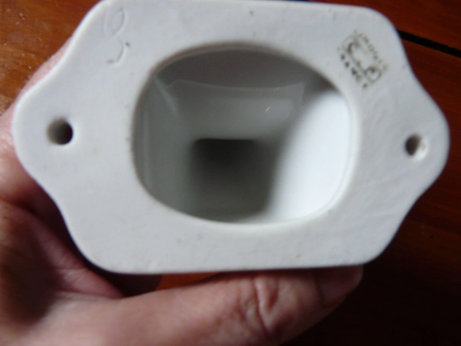Patère en porcelaine blanche art déco