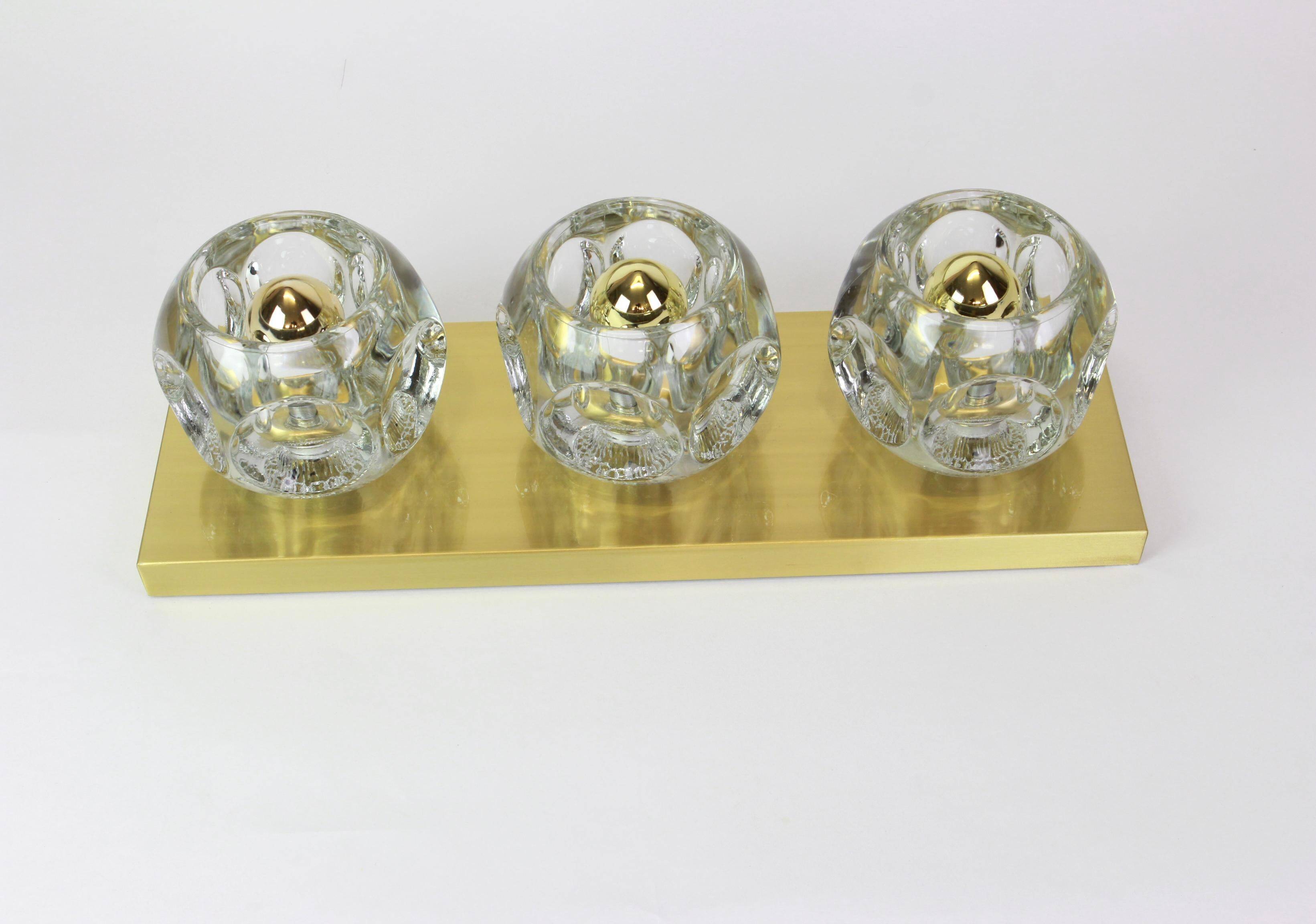 Pair of wall sconces in crystal glass designed by Sciolari for Peill & Putzler.