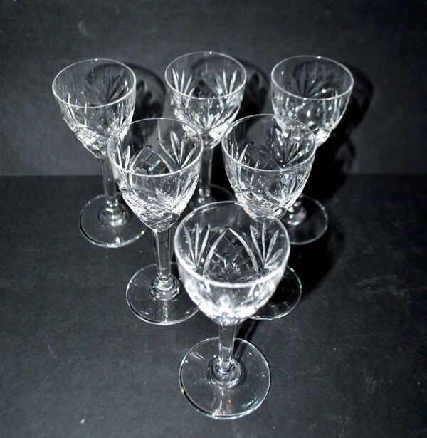Cristallerie de saint-louis, série de 6 verres à liqueur en cristal chantilly signé 11.5cm