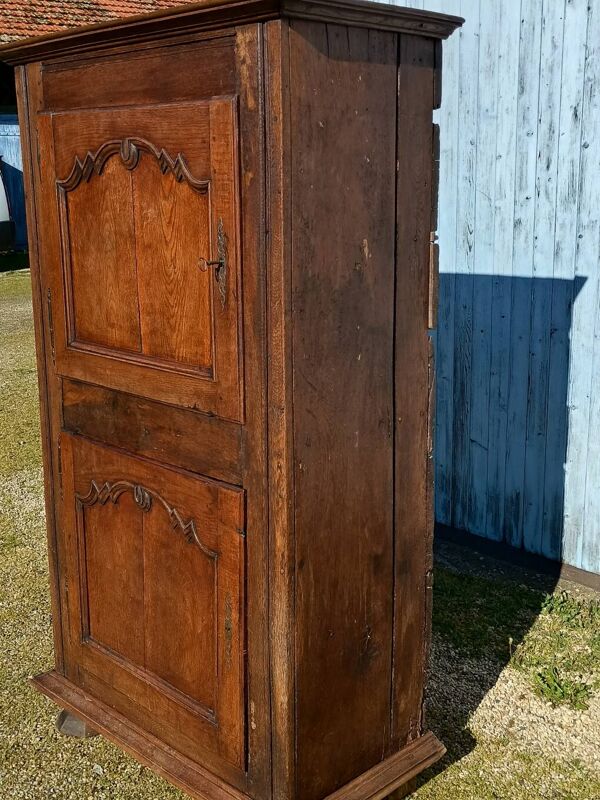 Meuble homme debout armoire d'époque Louis XV