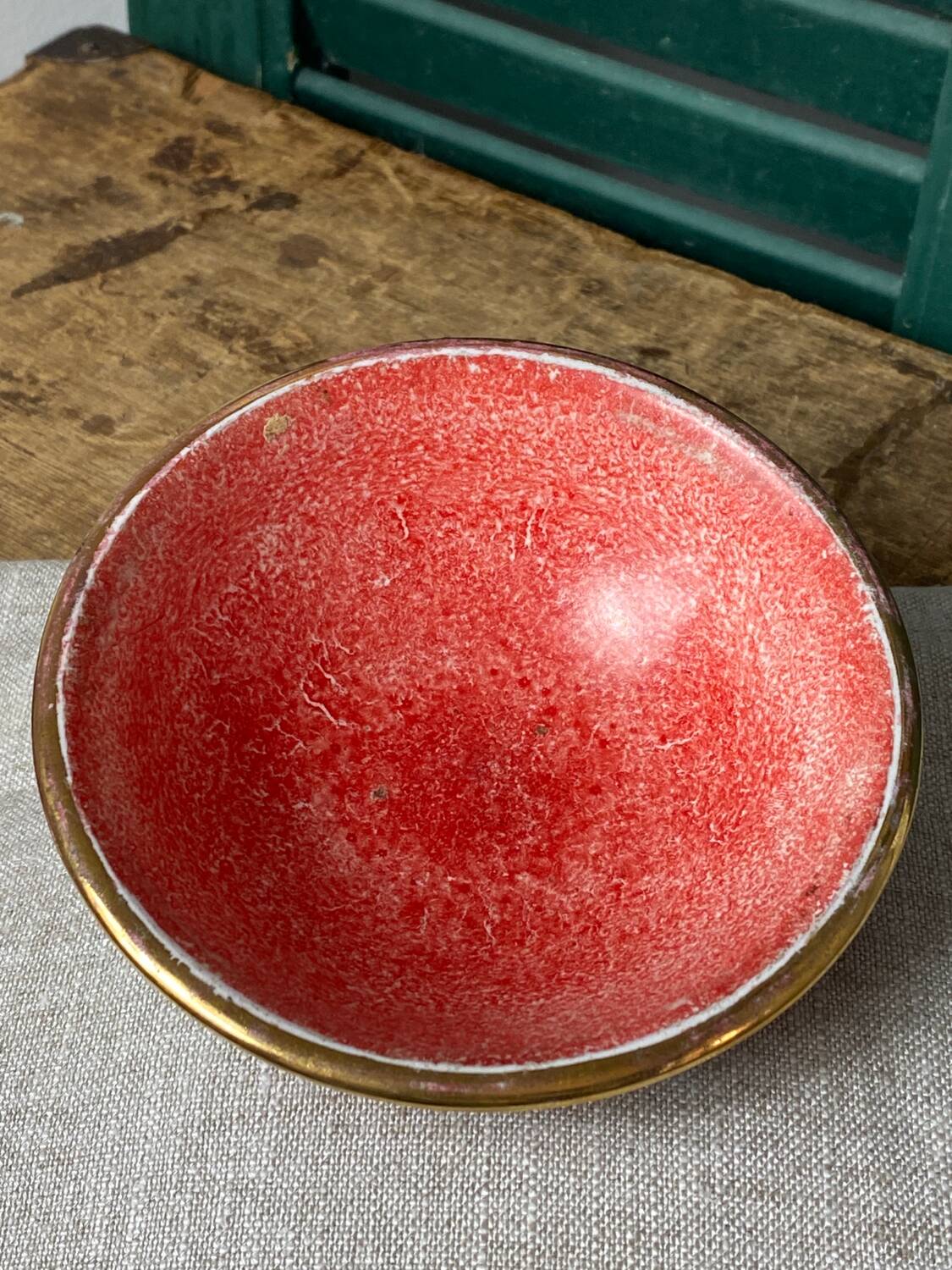 Candy dish in slip