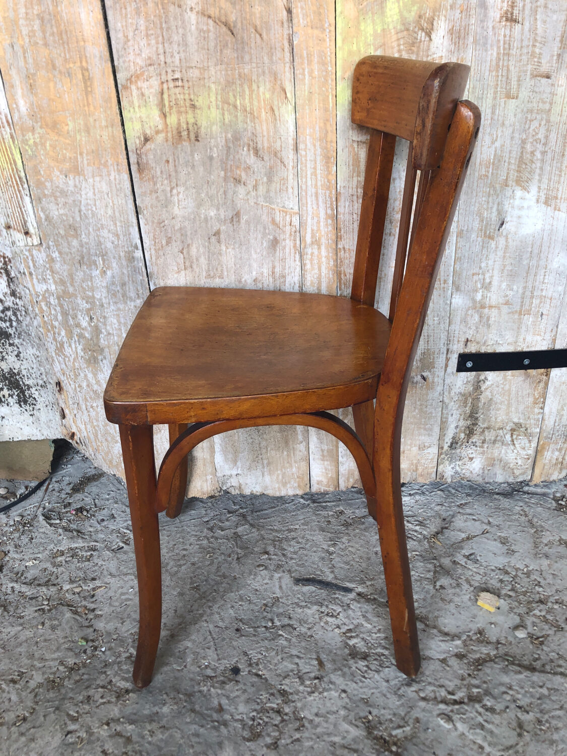 Chaise bistrot en bois clair années 70 vintage