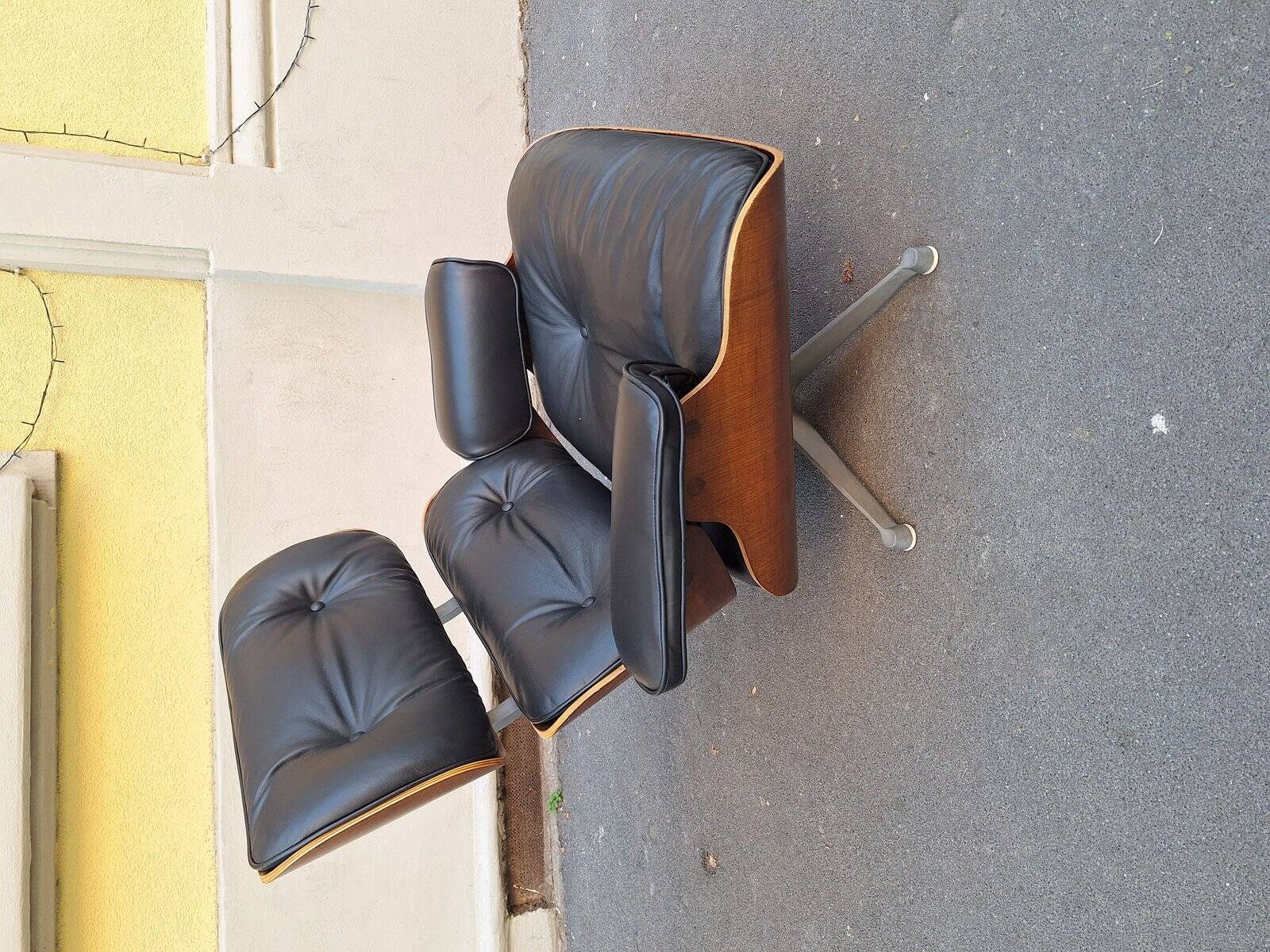 Vintage Lounge Chair in Black Leather by Charles Eames and Ray Eames for Herman Miller, 1960s