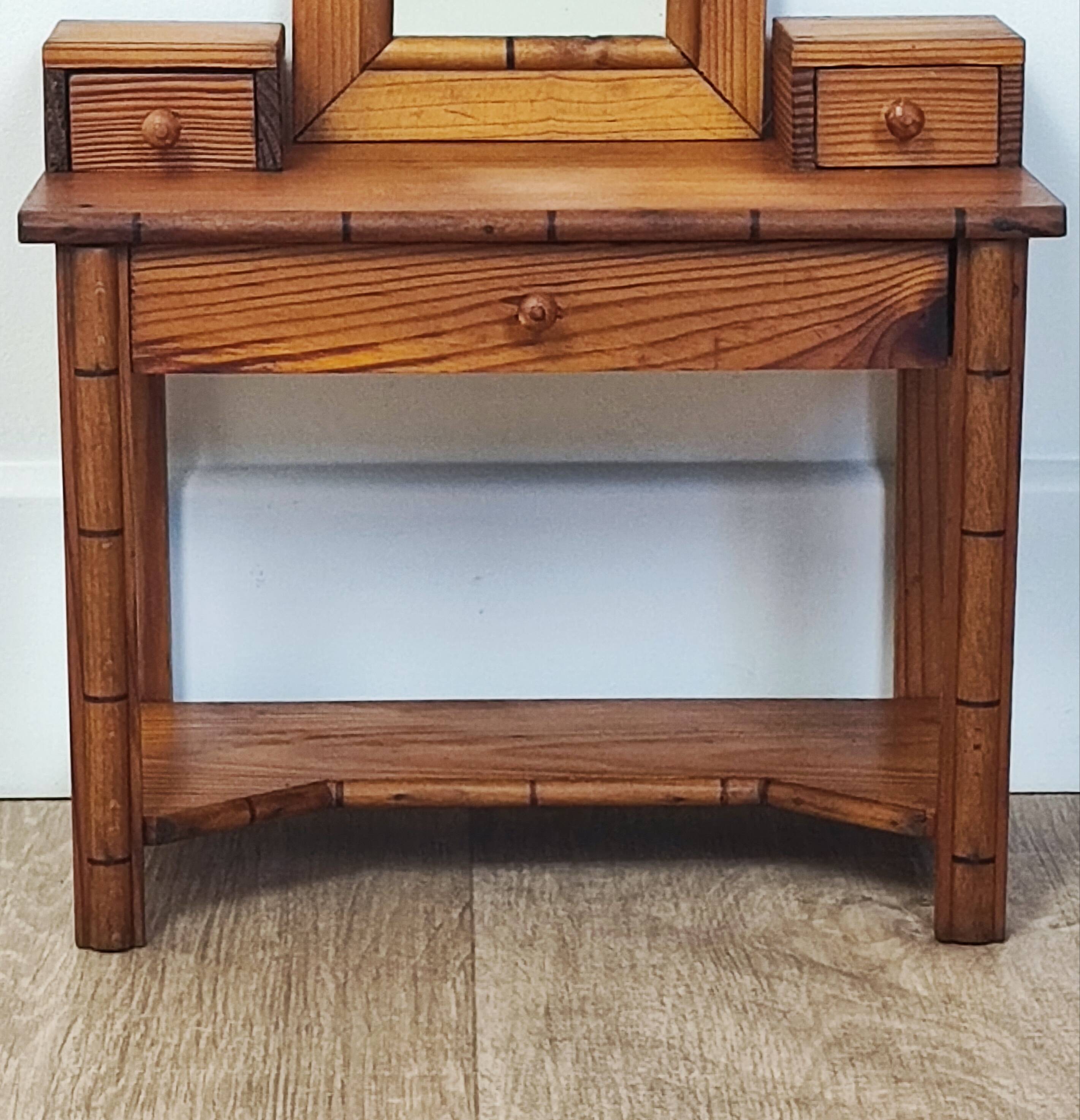 Pichepin doll dressing table