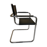 Cantilever chair