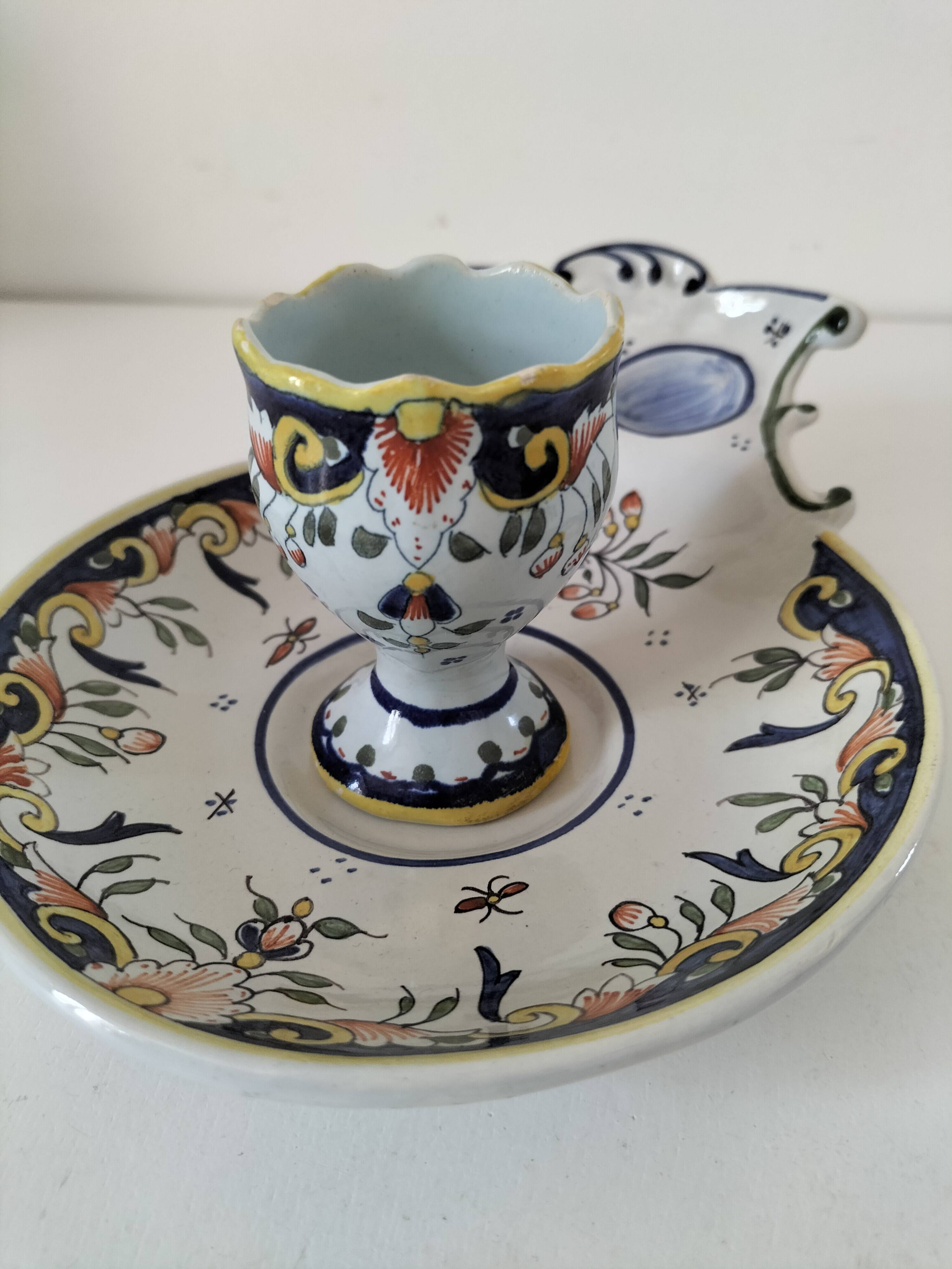 Geo Martel egg service Desvres no. 1687 – Lambrequin decoration