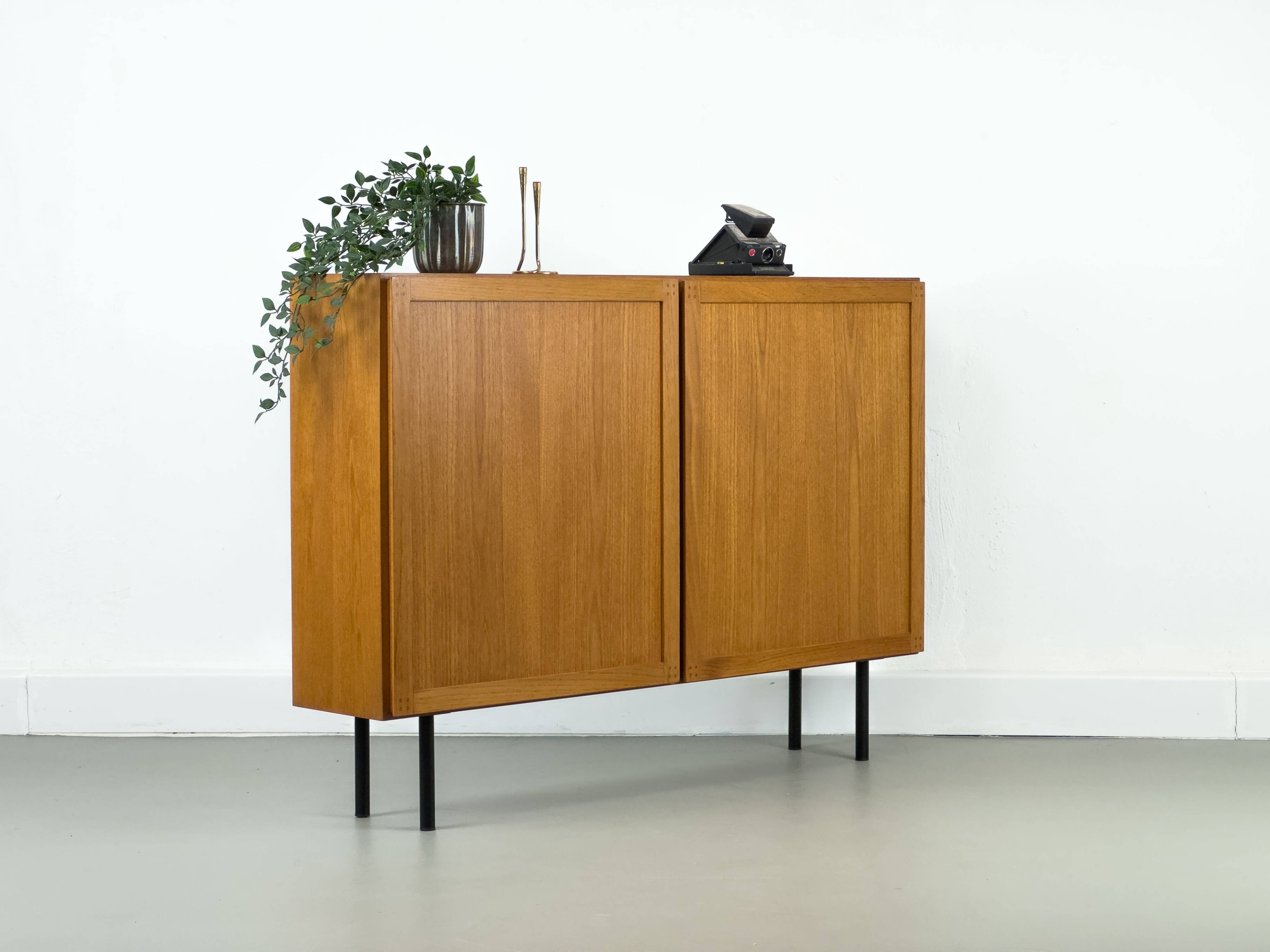 Buffet en teck, années 1970