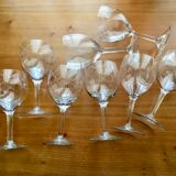 Set of 8 glasses of chiseled wine