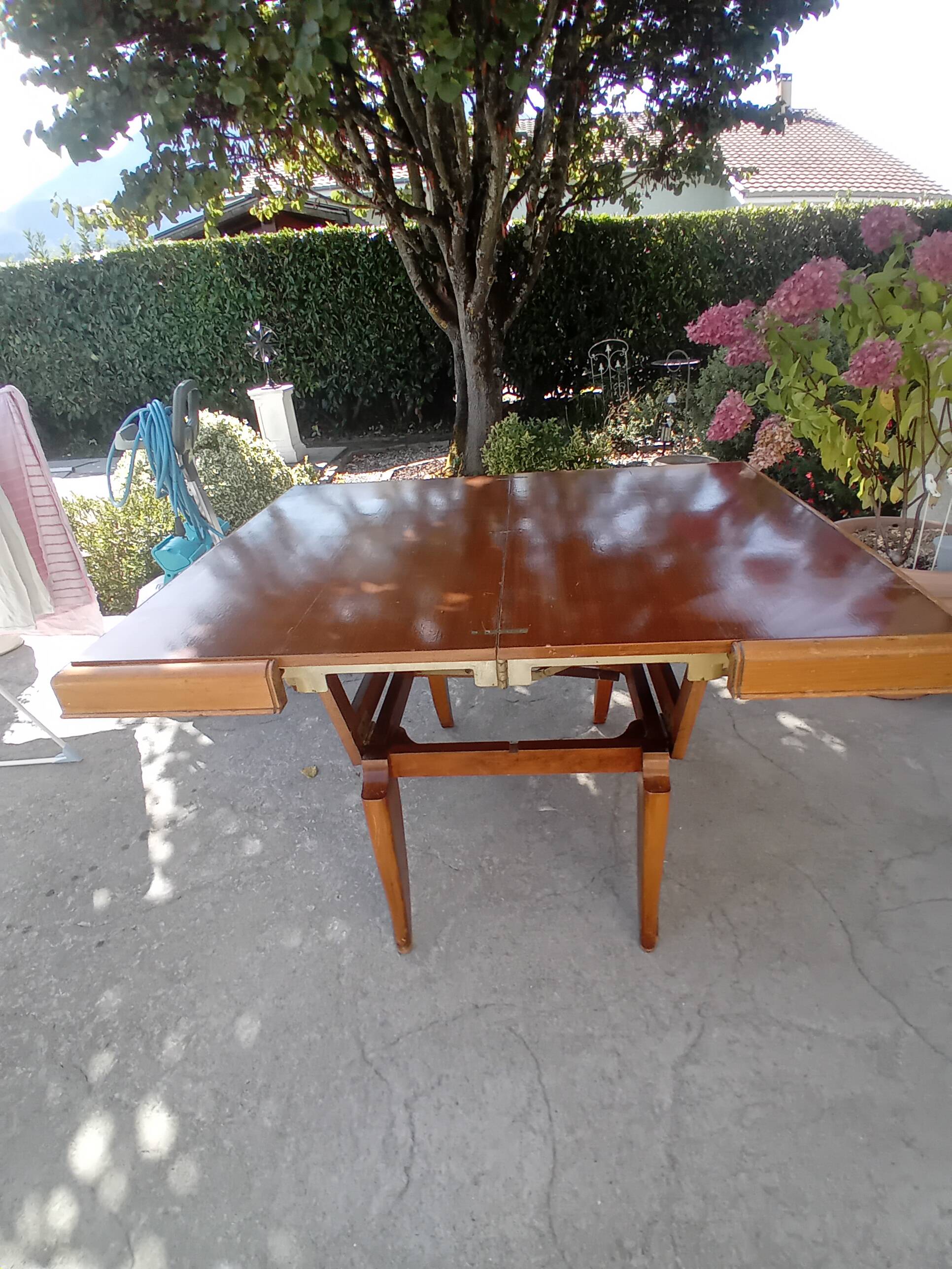 Table basse convertible en table à manger
