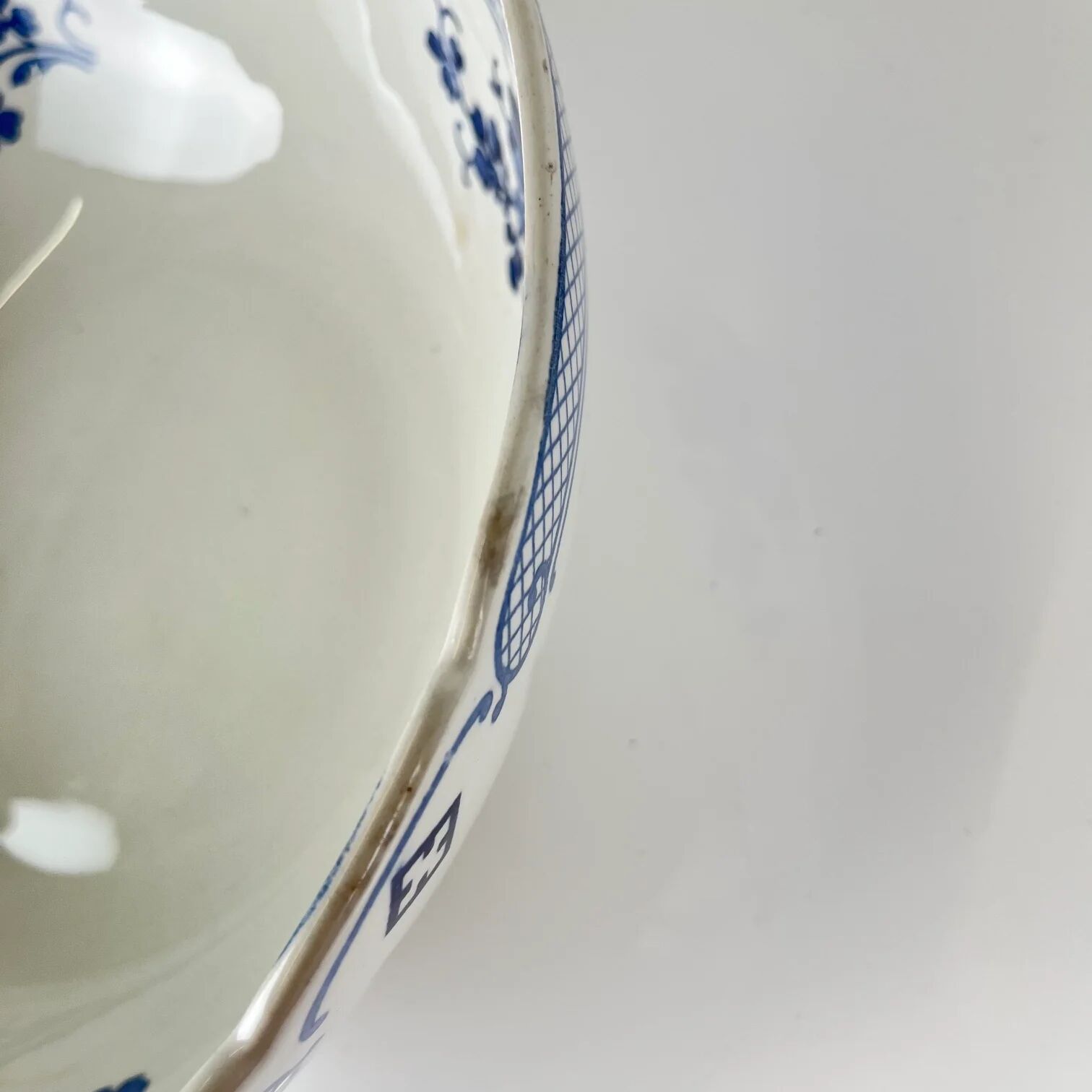 Saladier Terre de Fer KG Lunéville, modele "Jane", bleu, 1890-1915