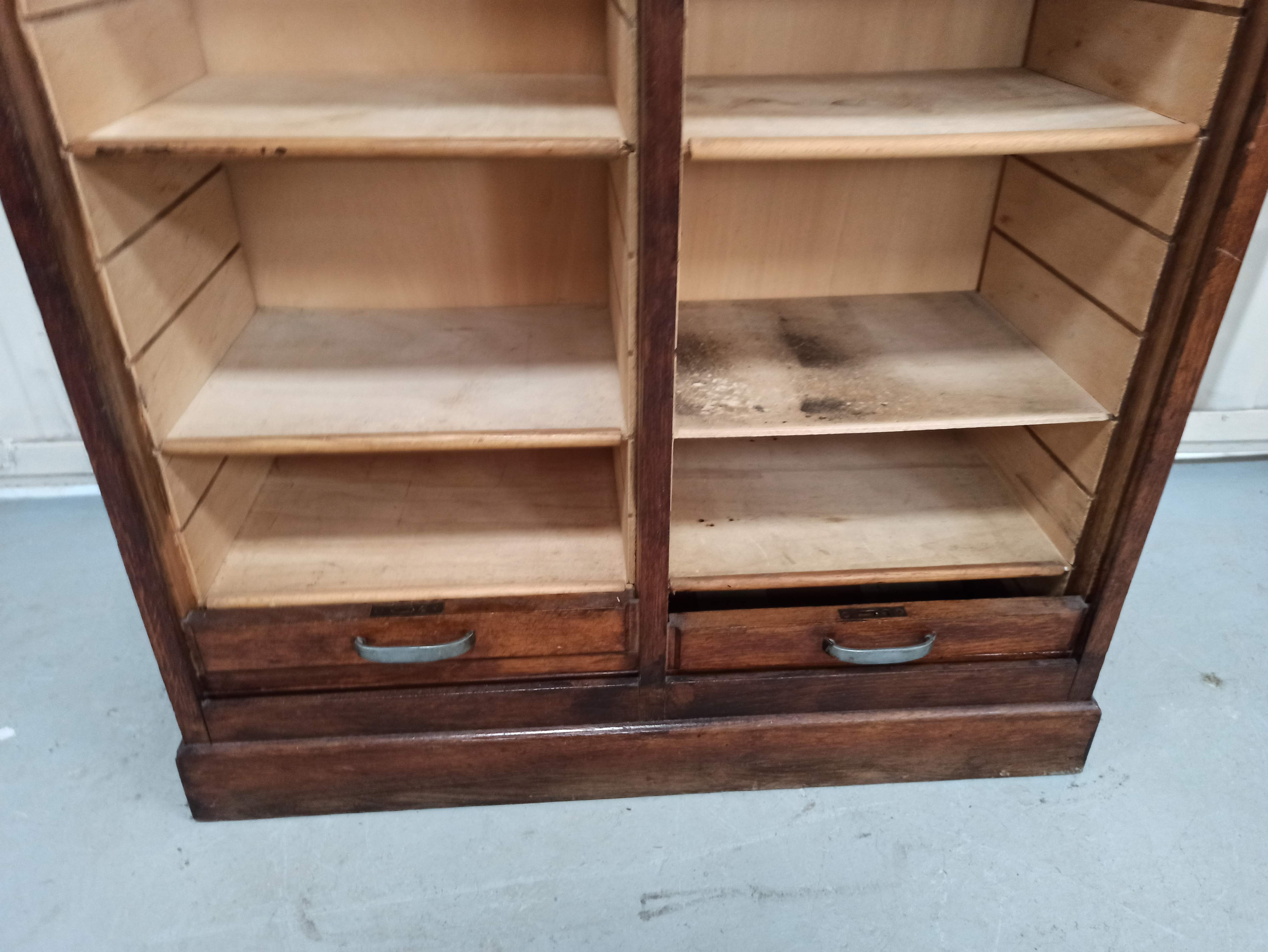 Notary furniture - double curtain binder in oak 2 columns