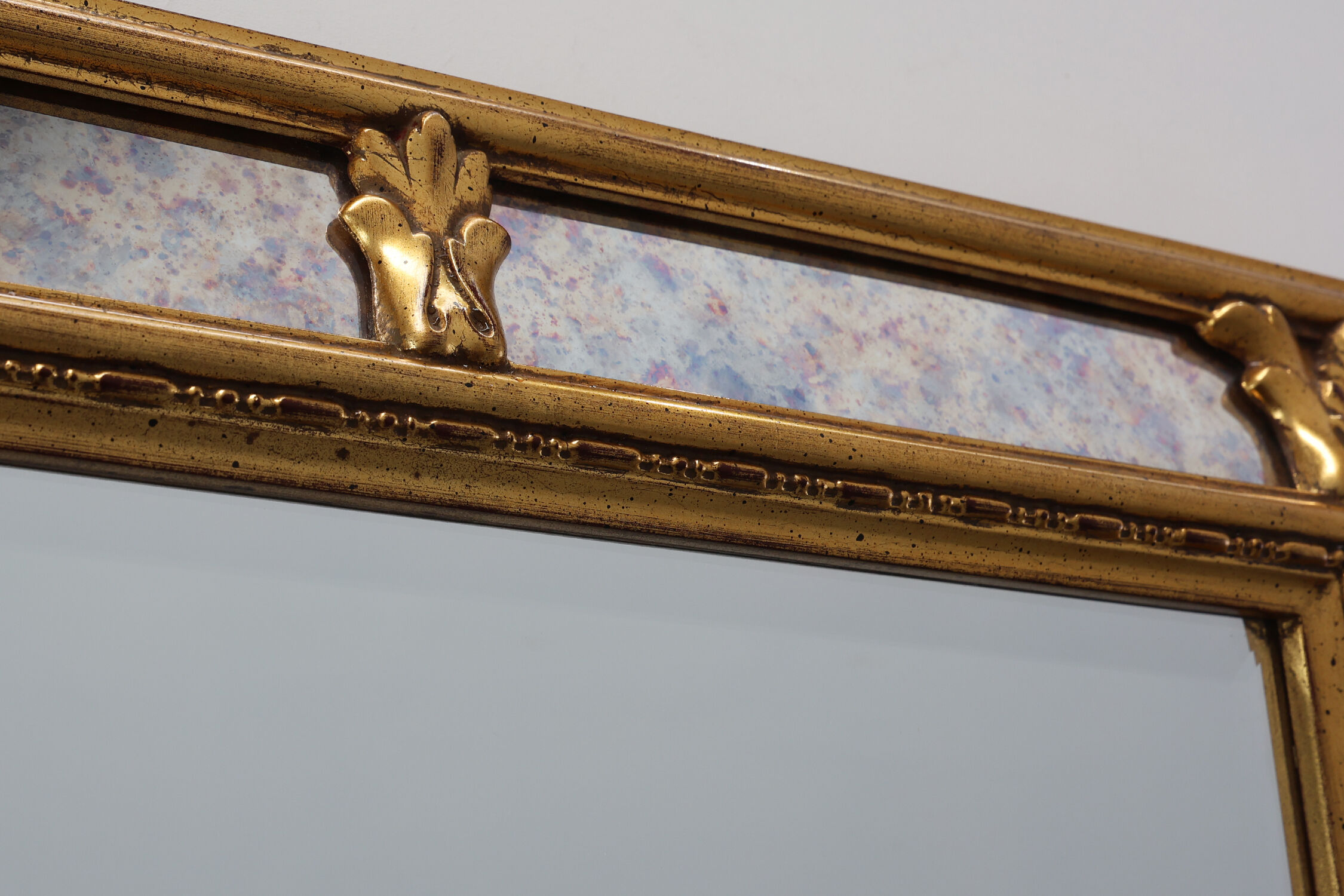 Miroir doré de style baroque par Deknudt, Belgique 20e siècle