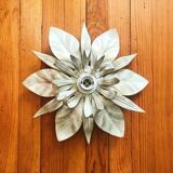 Wall light ecru metal flower