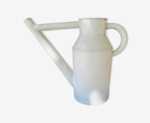 Arrosoir vintage blanc