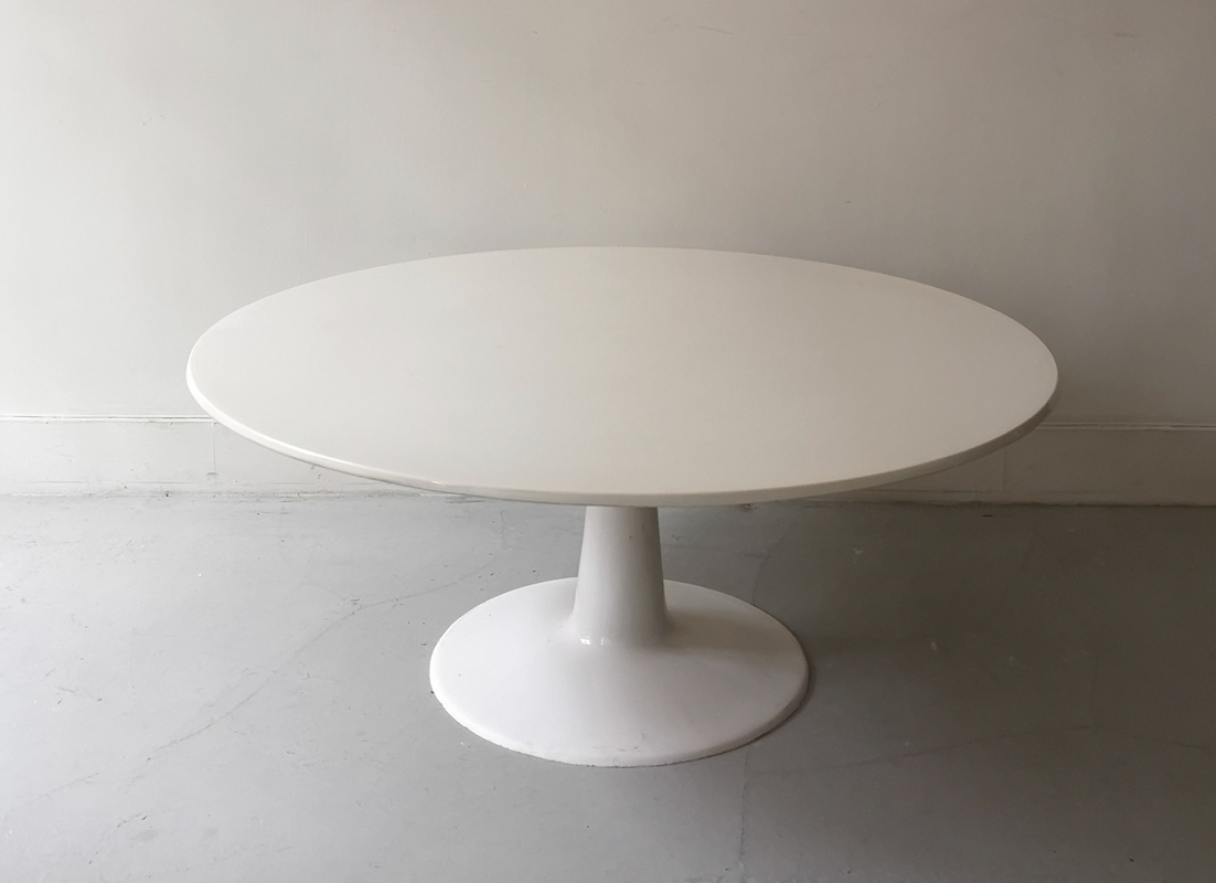 Fiberglass tulip coffee table, design 1970