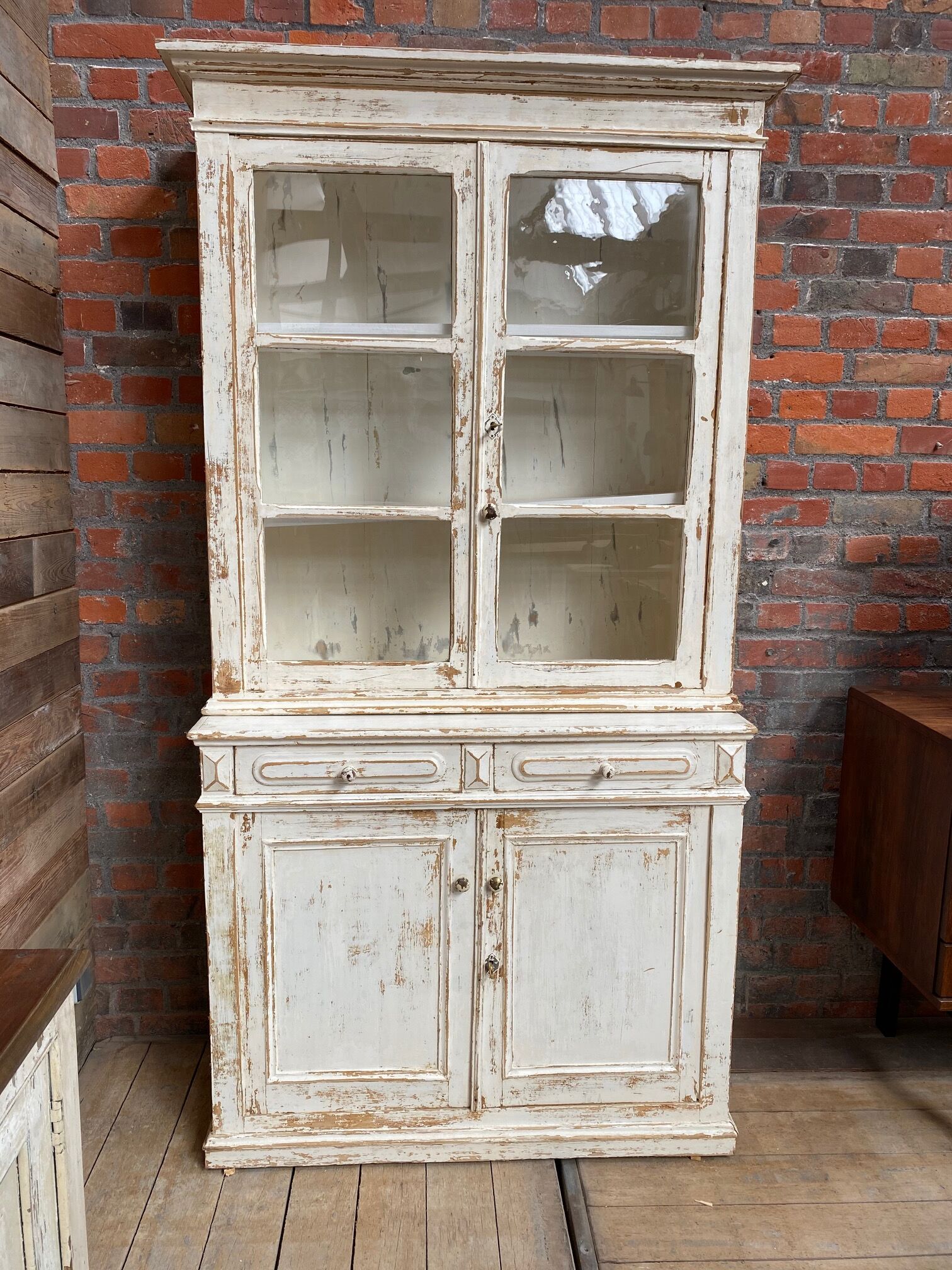 Old white patina vessel