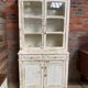 Ancien vaisselier patine blanche