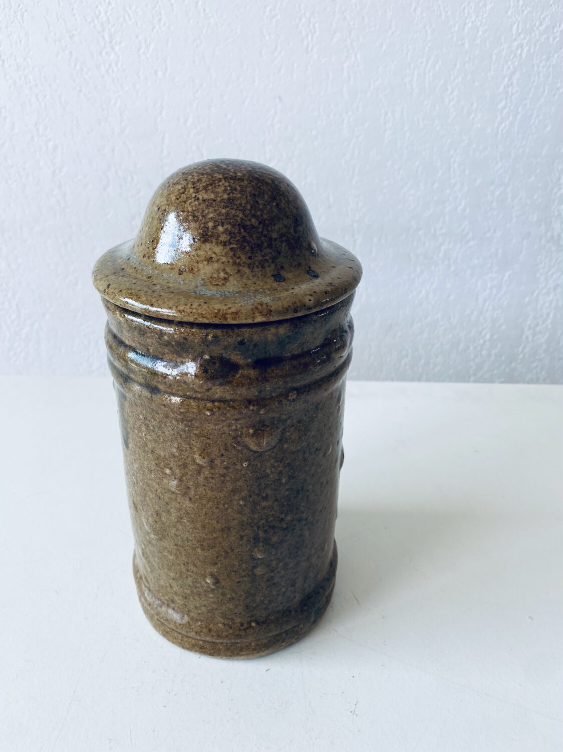 Stoneware candy pot
