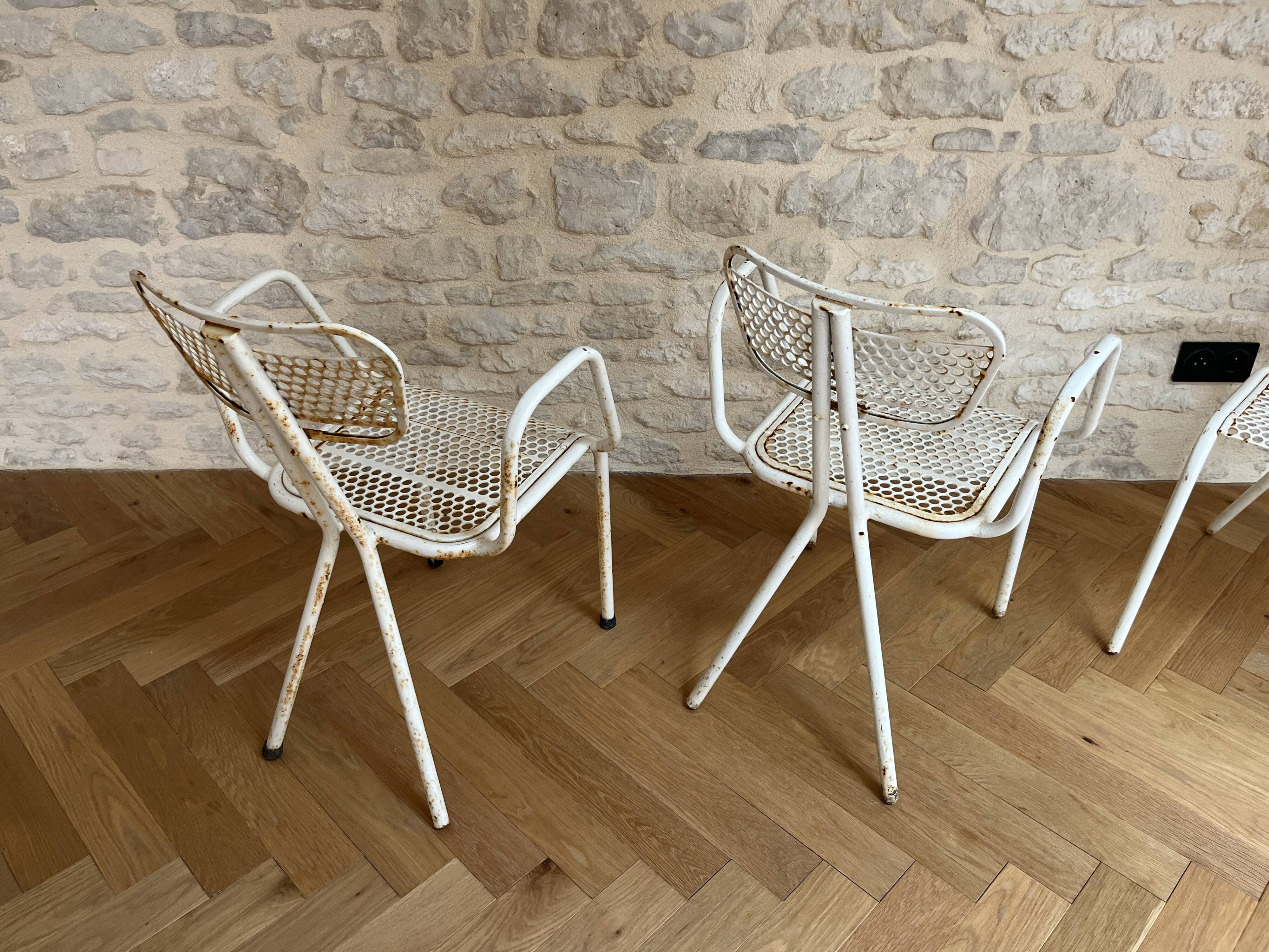 Table de jardin Radar par René Malaval