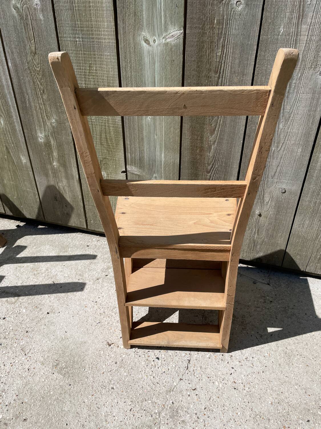 Chaise escabeau