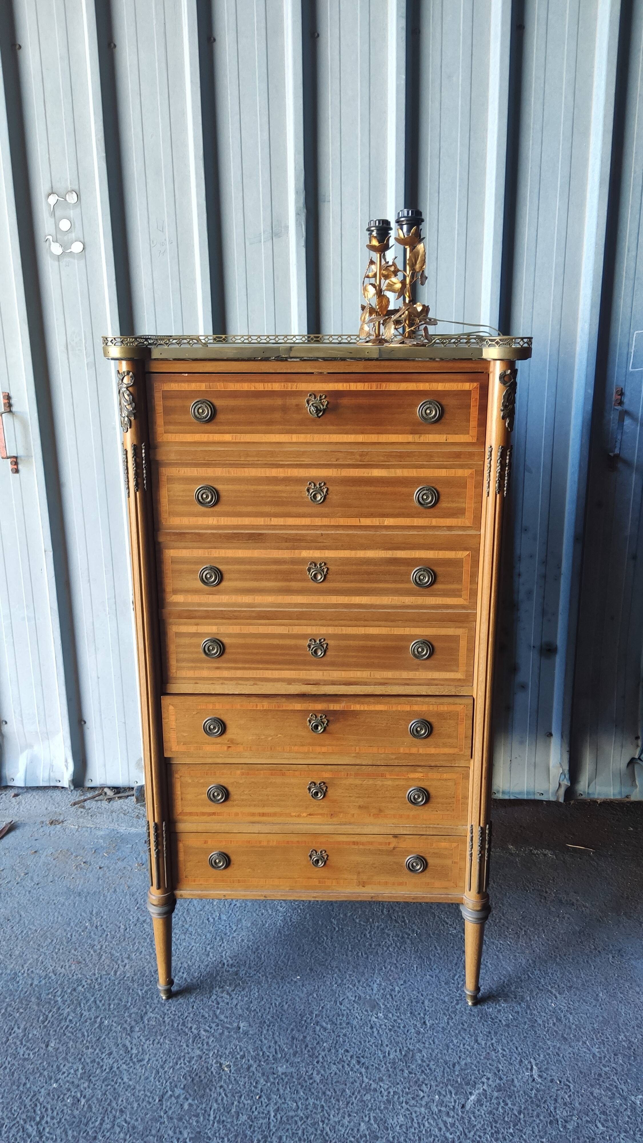 Meuble bar de style Louis XVI