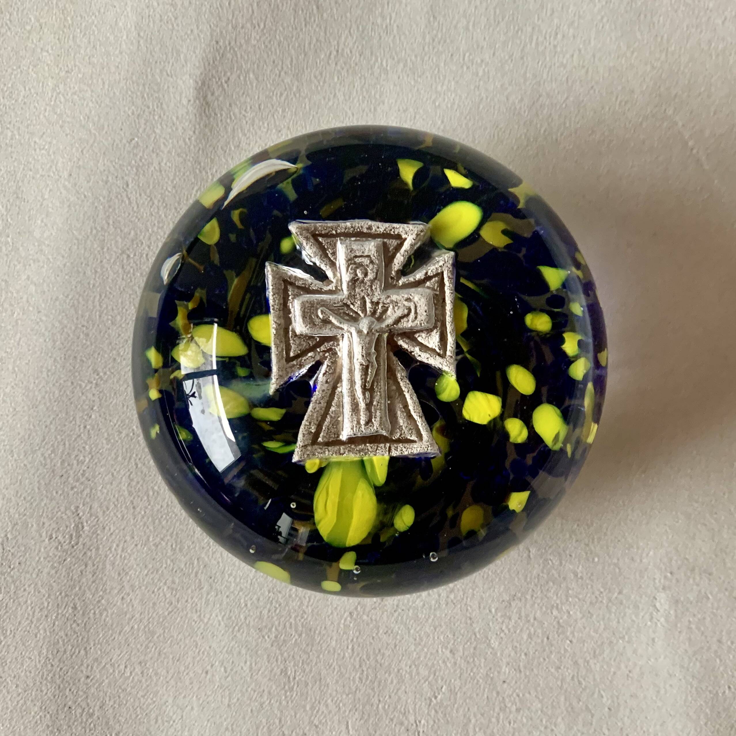 Antique sulfide paperweight - Cross of Jesus
