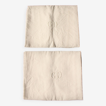 Un Lot de 2 serviettes de table lin blanc monogrammes G D
