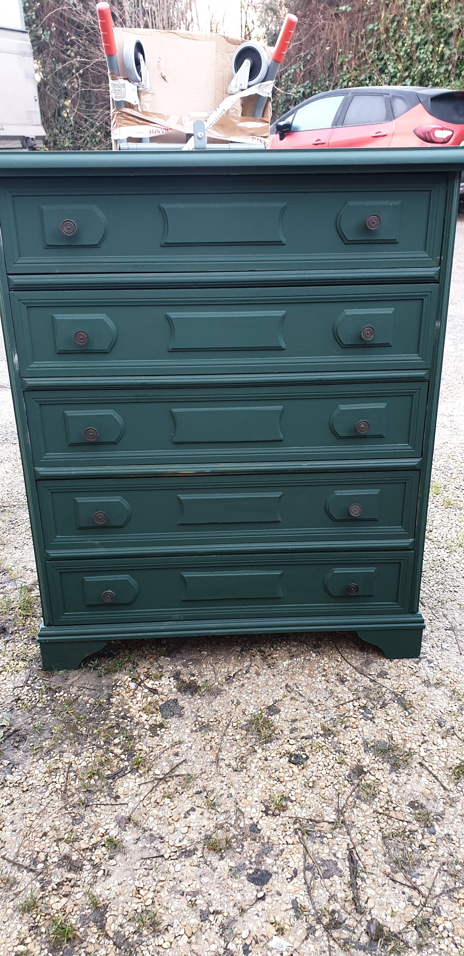 Contemporary 5-drawer chest of drawers