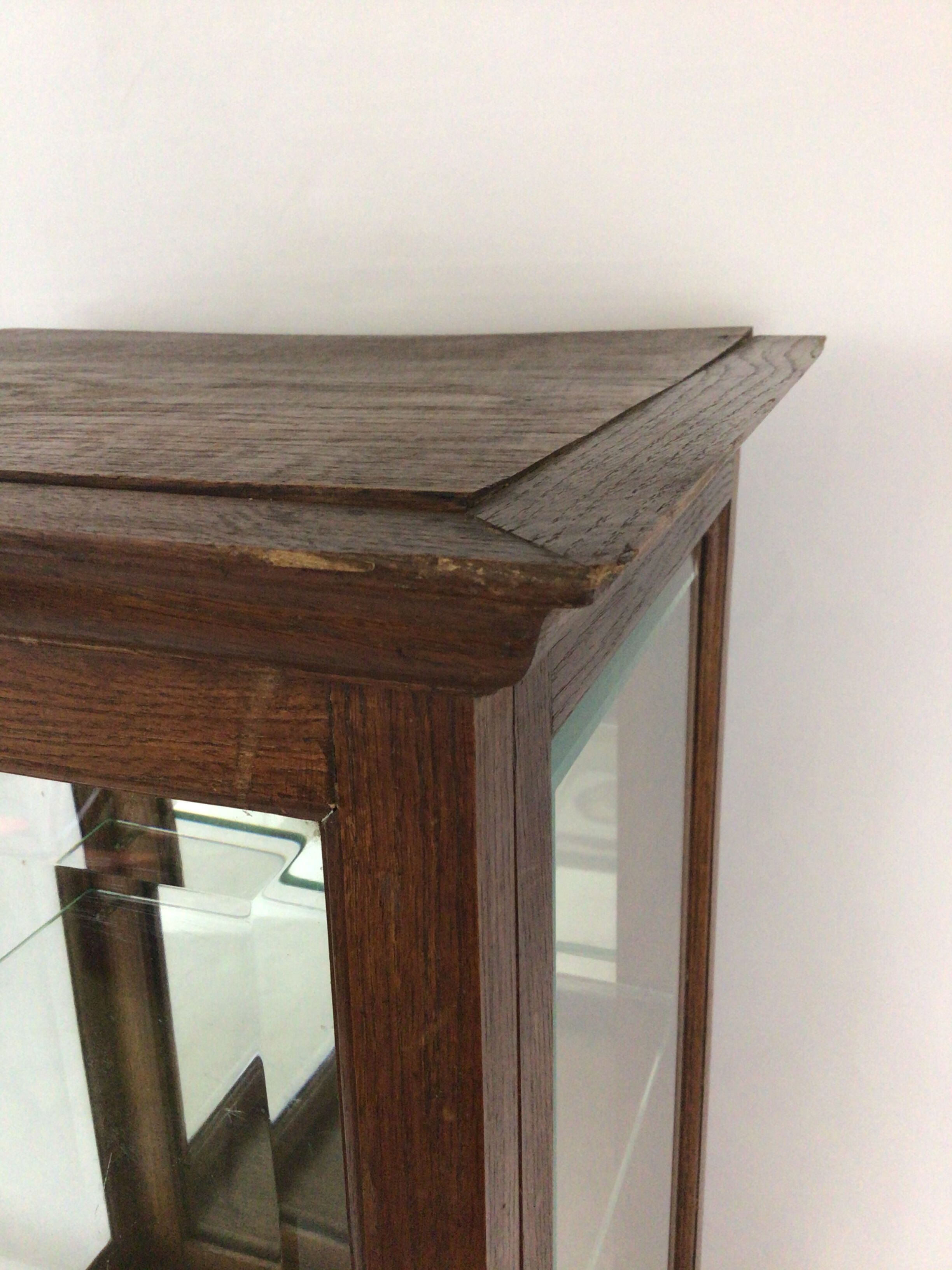 Vitrine à poser en chêne