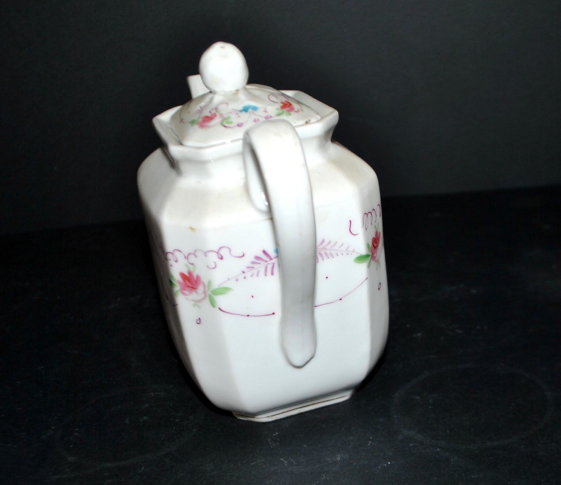 Old Paris porcelain herbal tea pot – hand-painted polychrome decoration, 19th century