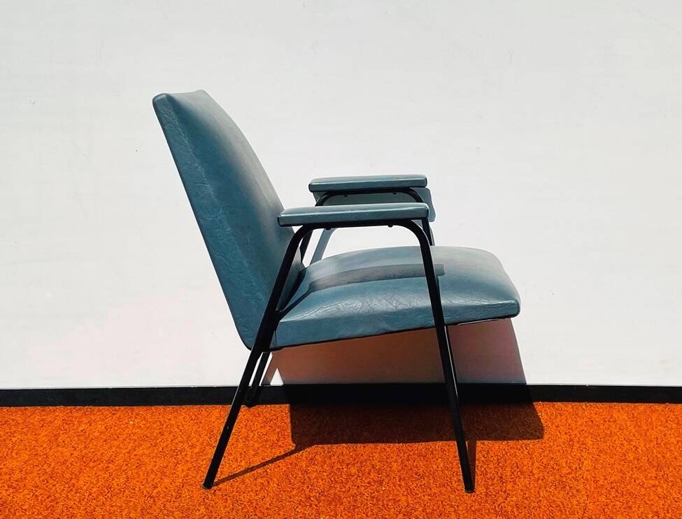 Pair of armchairs model Robert by Pierre Guariche for Meurop. Vintage 60s.