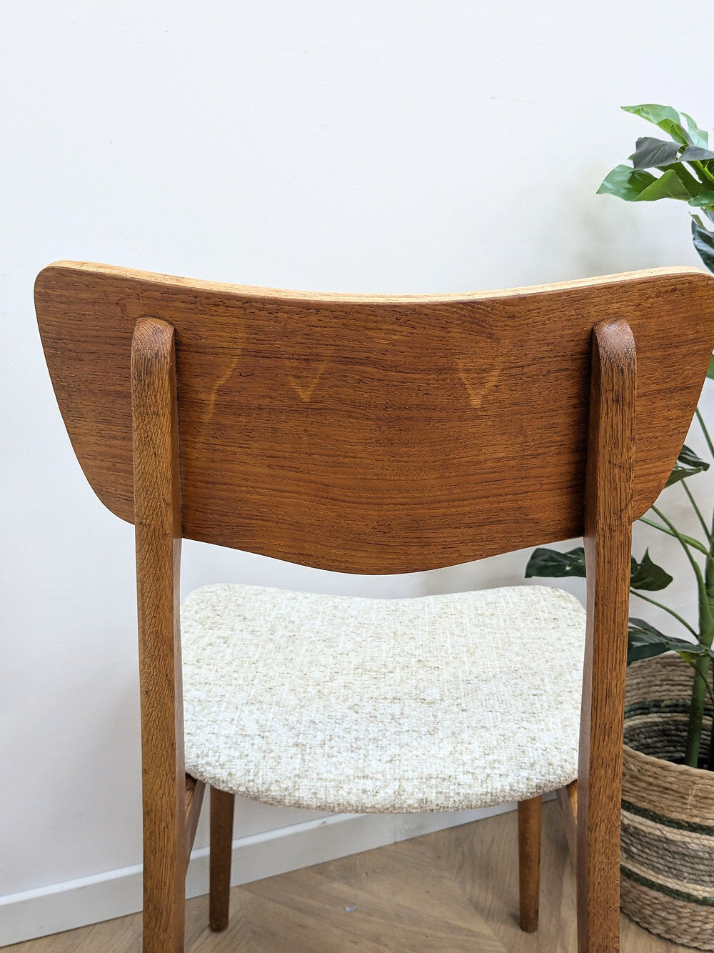 2 Scandinavian chairs