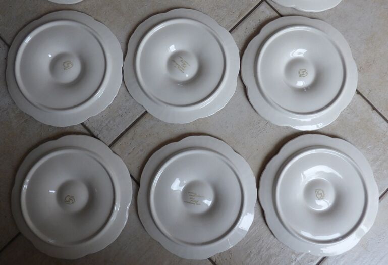SARREGUEMINE brand polychrome earthenware oyster service