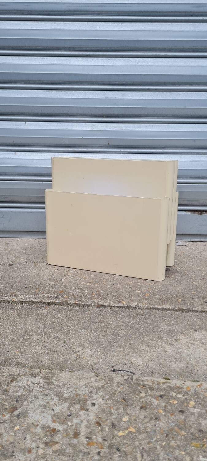 Door magazine by Giotto Stoppino for Kartell 1971