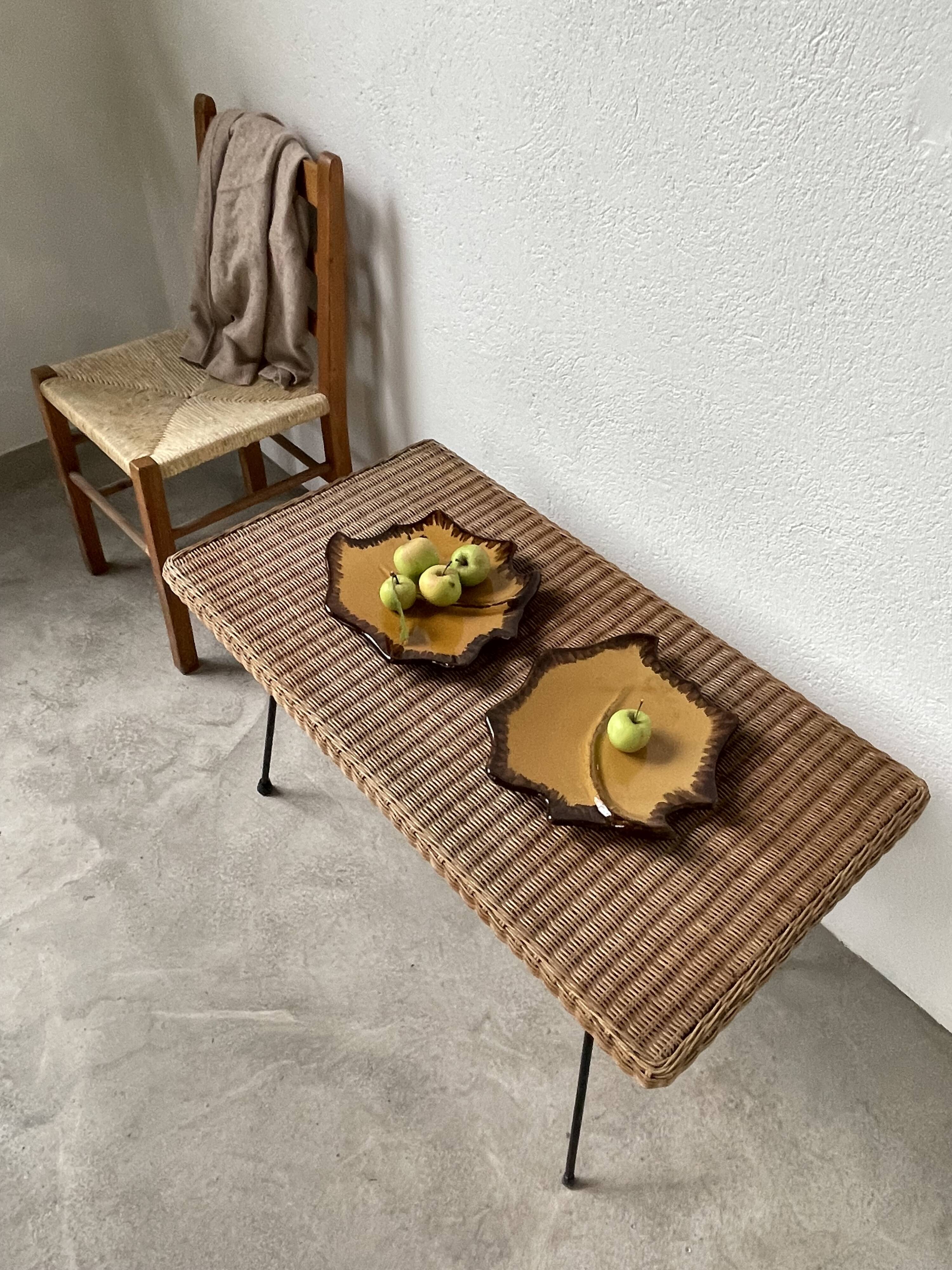 2 assiettes « feuille » céramique jaune