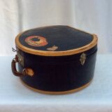 Old cardboard hat box with its handle dimension: height -22cm- diameter -44cm-